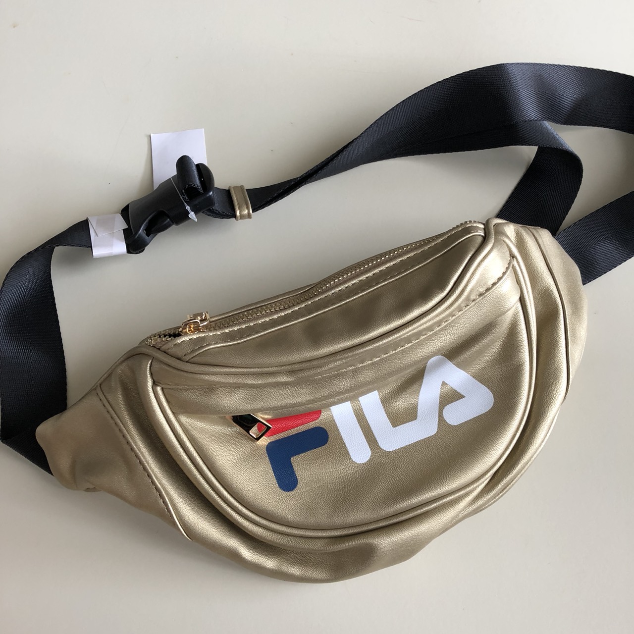 harga tas fila